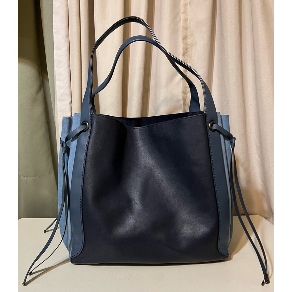 Coach Harmony Hobo 33 Tote!
